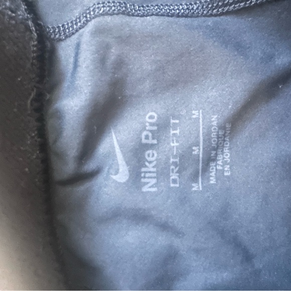 Nike Women Black Athletic Bottoms - Picture 3 of 4